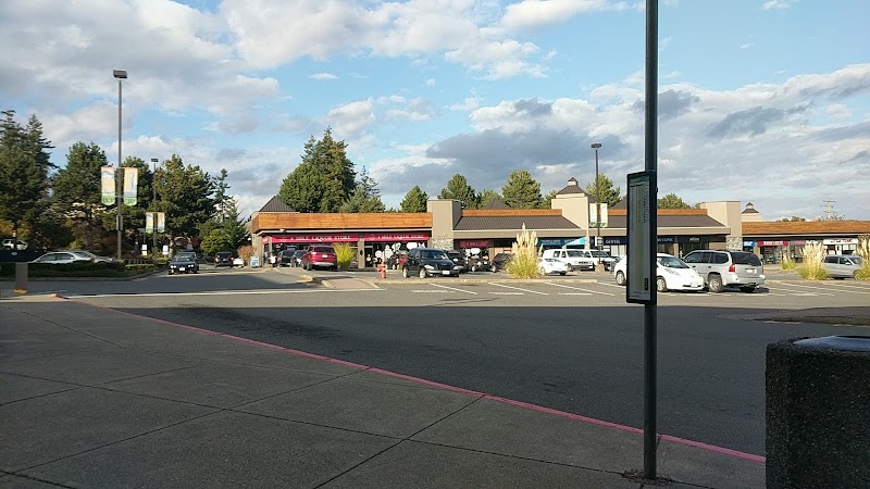 4 Mile Liquor View Royal 5