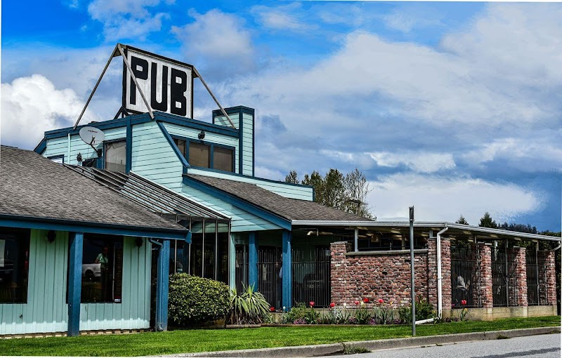 Captain's Cabin Neighbourhood Pub 5
