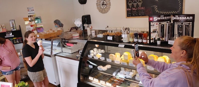 Farmhouse Natural Cheeses 2