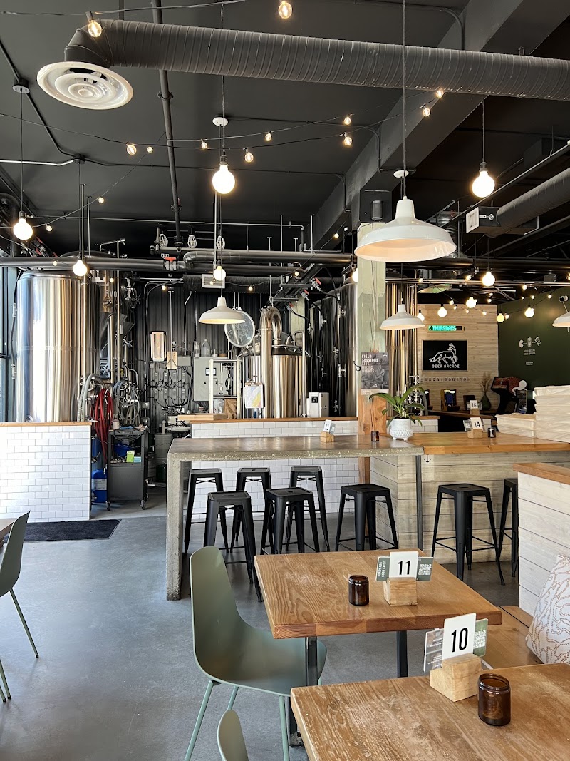 Field House Brewing Co. DISTRICT 1881 4