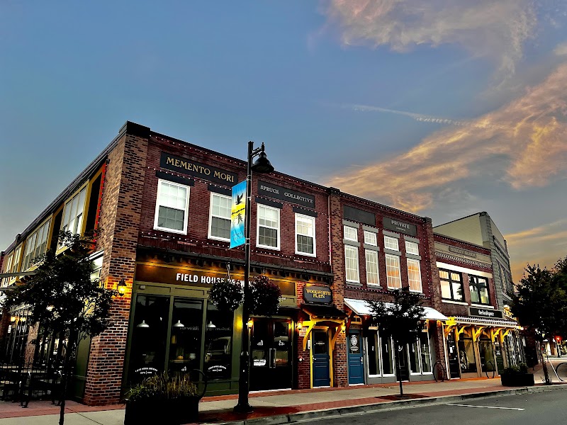 Field House Brewing Co. DISTRICT 1881 5