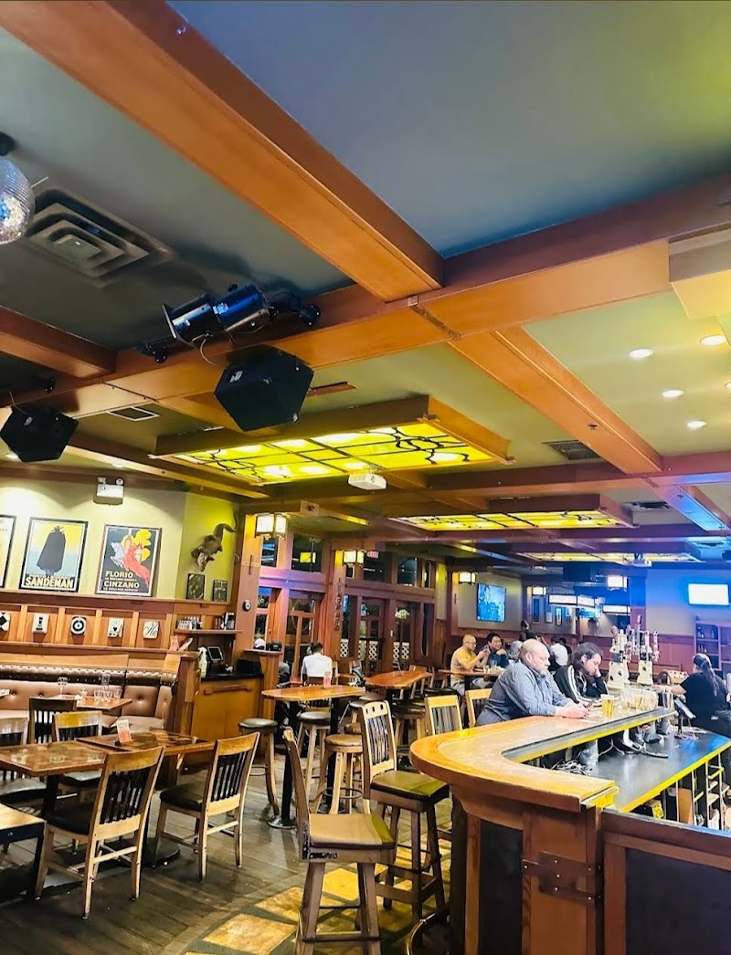 Hop & Vine Taphouse 2