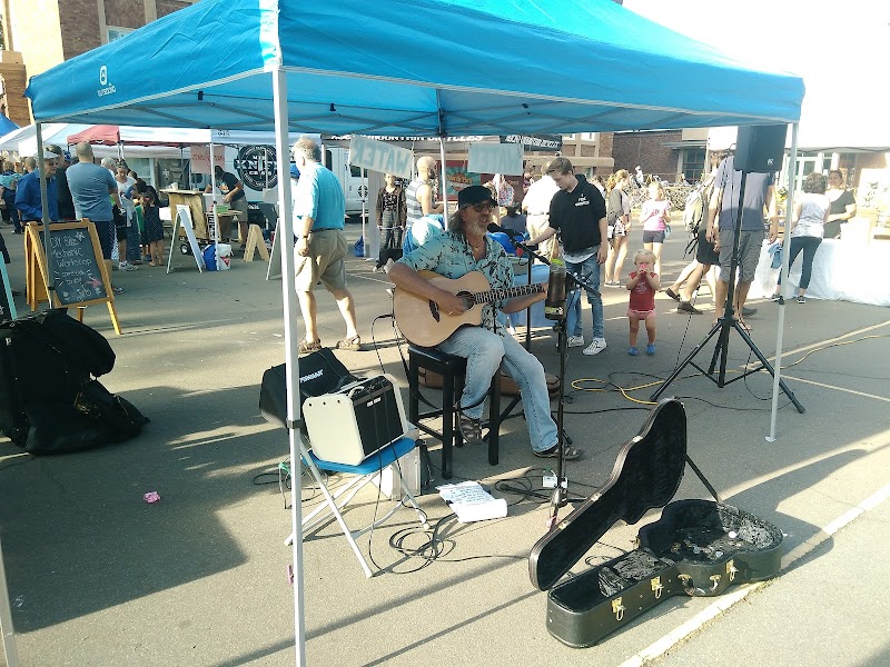 Oaklands Sunset Market 4