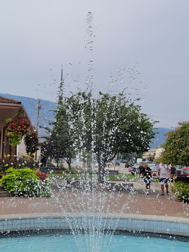 Osoyoos Farmers Market 4