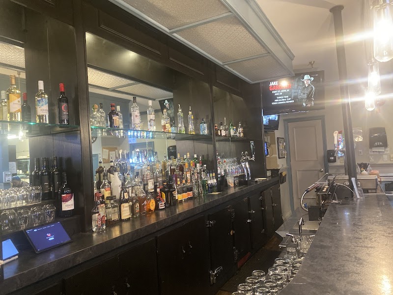 The Office Pub & Grill 4