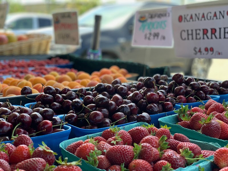 T&T Fruits & Greens Market 4