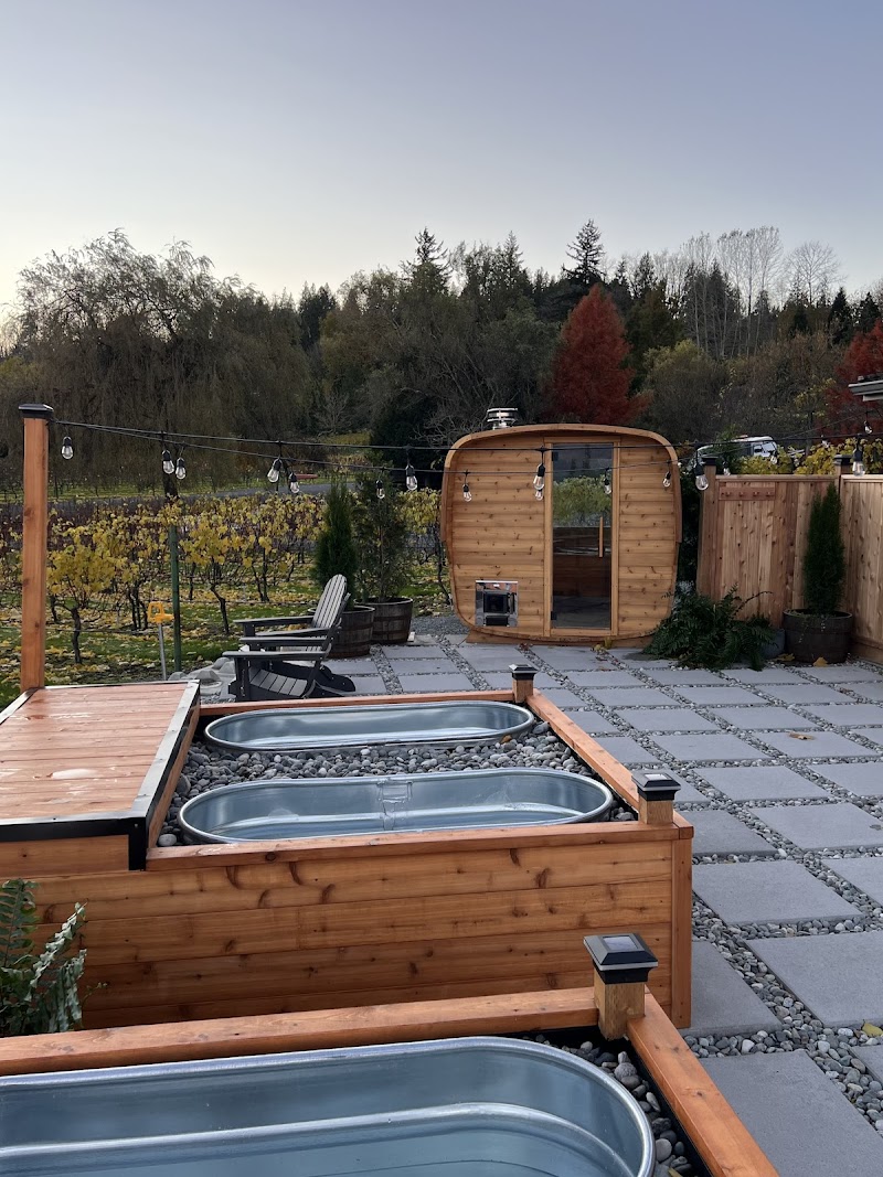 Vineyard Sauna & Cold Plunge